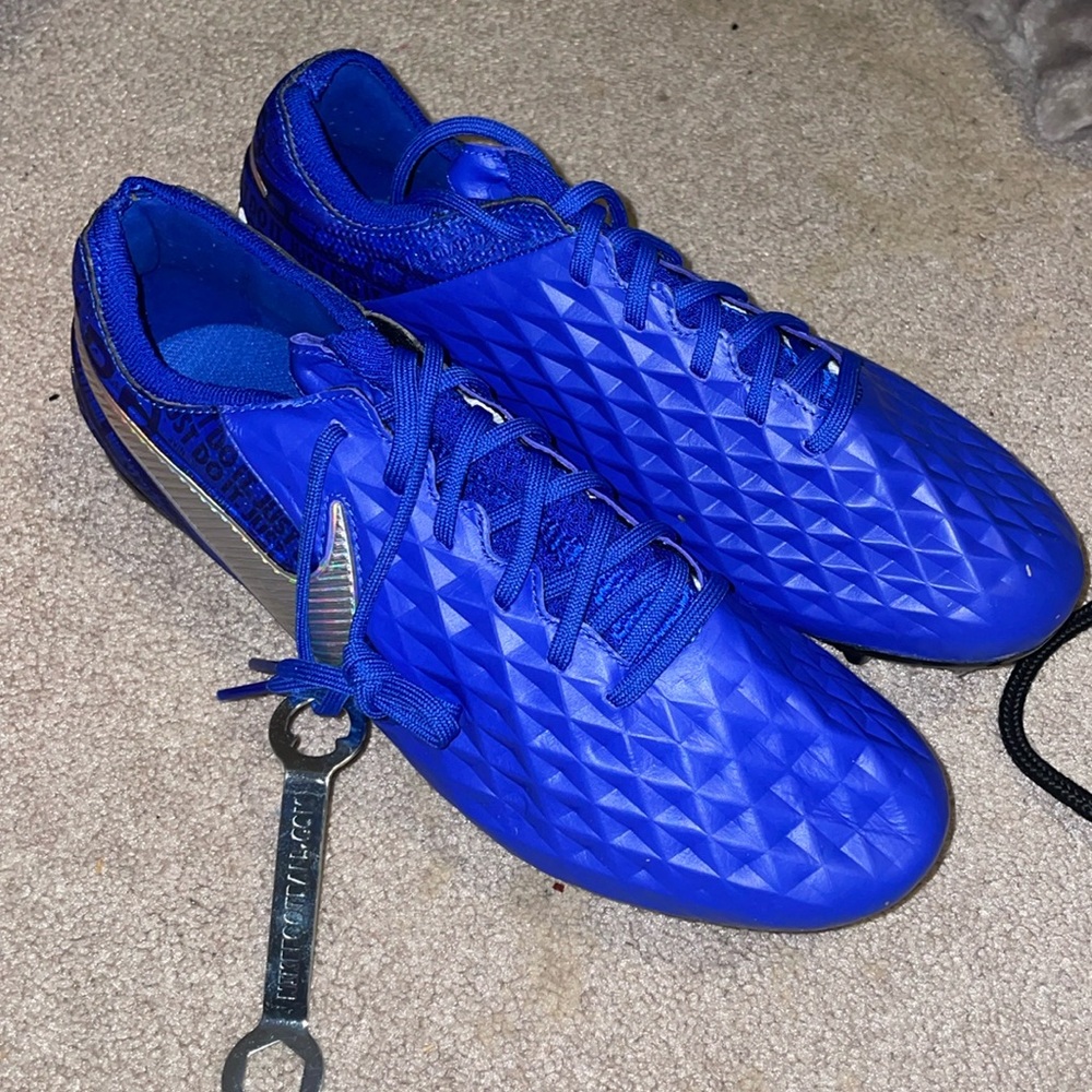 NEW Nike Tiempo soccer cleats